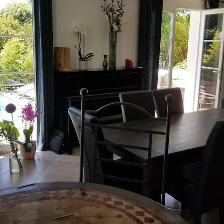 Bastide Avec Jardin Arbore, Piscine, Proche Plages Villa *